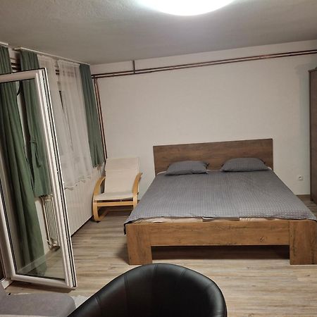Apartma Med Oljkami Spodnji Portorose Esterno foto