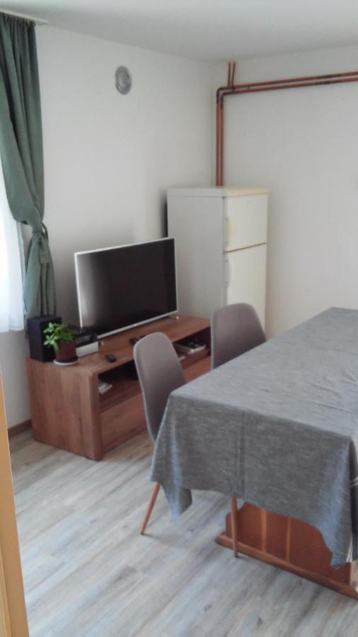 Apartma Med Oljkami Spodnji Portorose Esterno foto