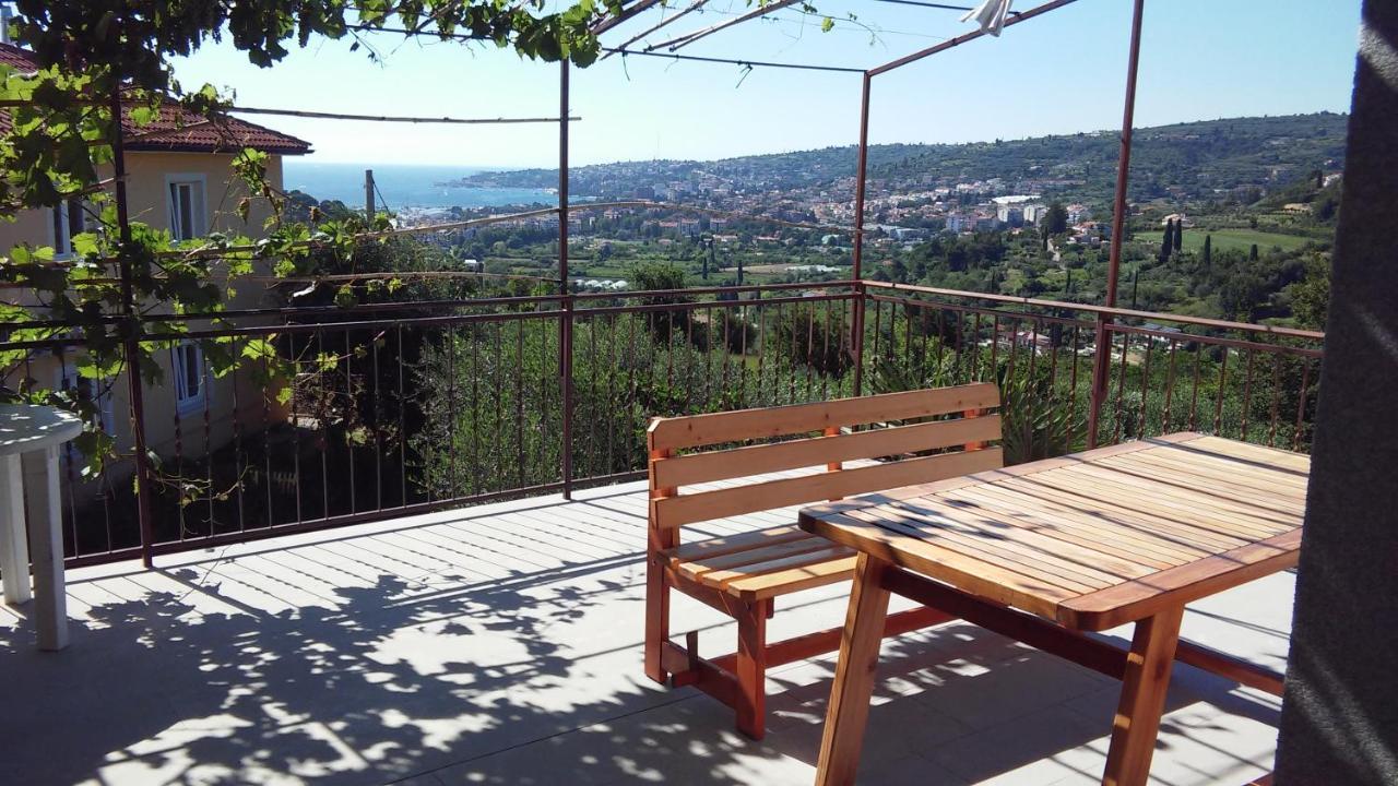Apartma Med Oljkami Spodnji Portorose Esterno foto