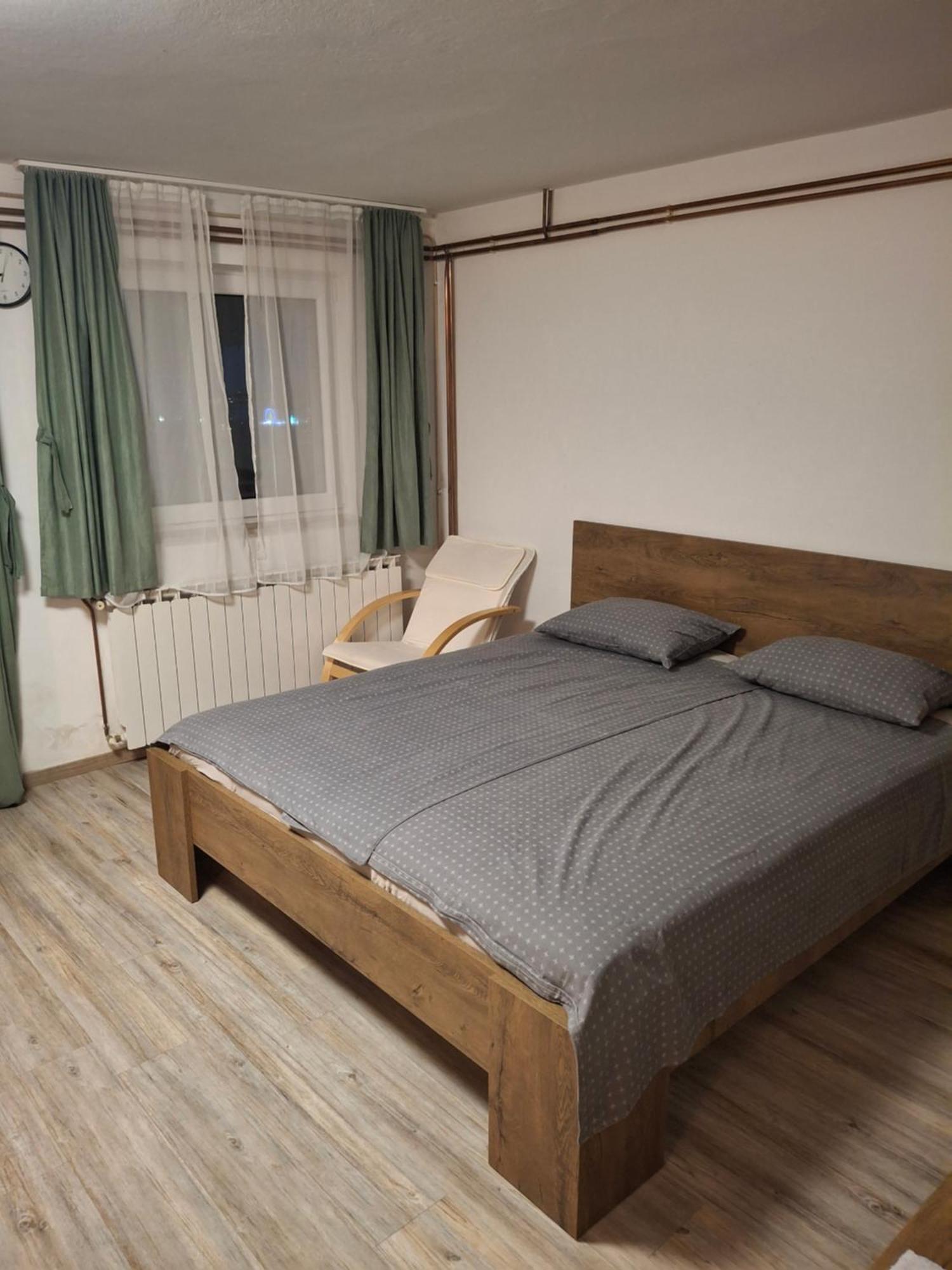 Apartma Med Oljkami Spodnji Portorose Esterno foto